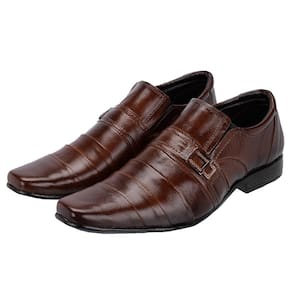 Sapato Social Masculino Leoppé em Couro com Detalhe Metálico 15002 Whisky