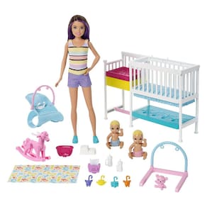 Boneca - Barbie Skipper Babysitter - Passeio no Parque (HHB68) MATTEL