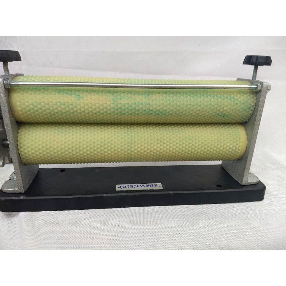 Cilindro alveolador de cera de abelhas manual - Estrutura em ferro com base
