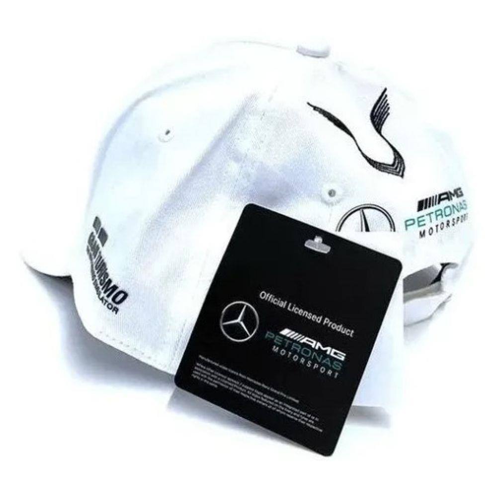Hamilton surpreende funcionária do circuito de Barcelona com mimo  autografado da Mercedes | fórmula 1 | ge