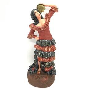 Escultura Cigana Pomba Gira 7 Saias em Resina 23 cm