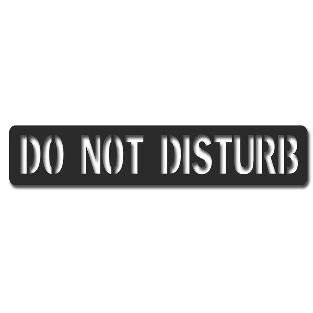 Placa decorativa com dizeres do not disturb 1