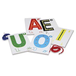 Jogo Educativo Alinhavos Vogais 5 peças em MDF, Idade 4 +