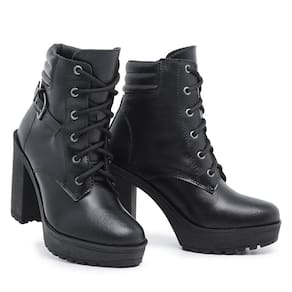 Bota Coturno Feminino Salto Alto Macia Confortavel Tratorada Com Fivela