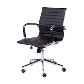 Cadeira Boxbit Eames Office Esteirinha Baixa P.U. Preta Base Rodízio Cromada