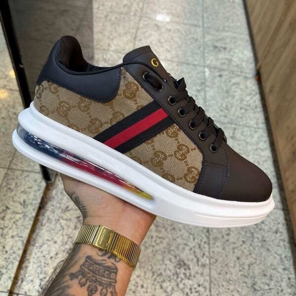 Tênis Gucci 1977 bege na Vitrine da Jô