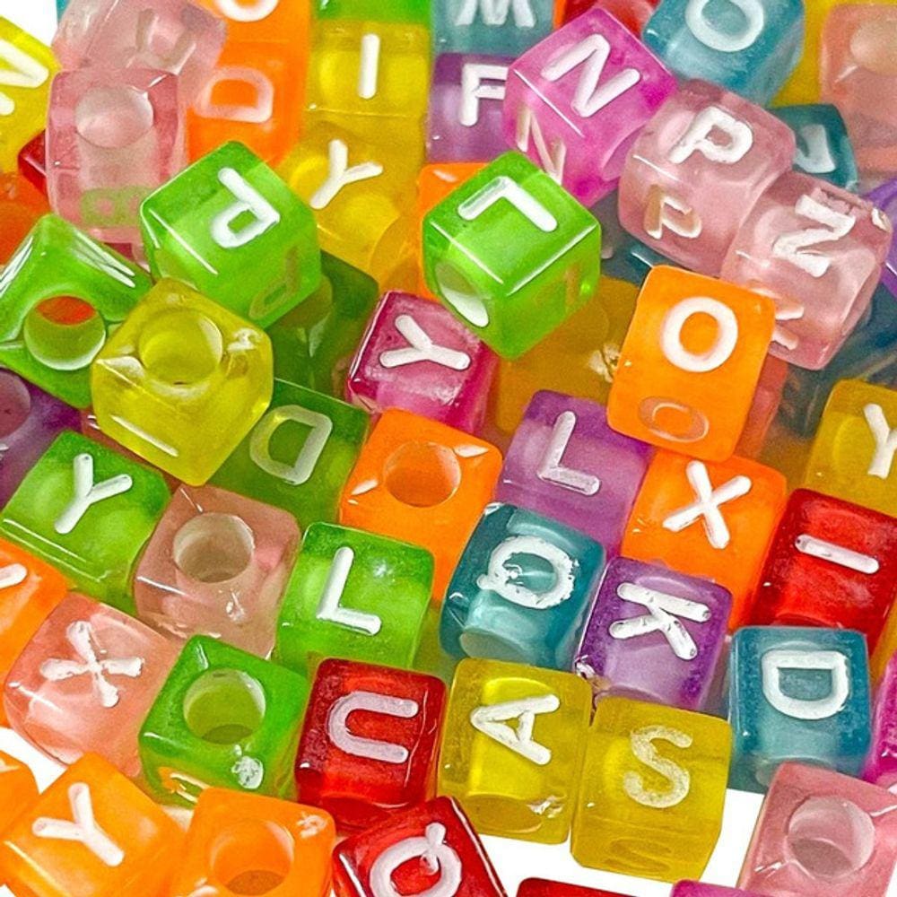Miçanga Letra Colorida Quadrada 6 Entremeio 50gr Aprox. 300 Colar Bijuterias Missangas Letras