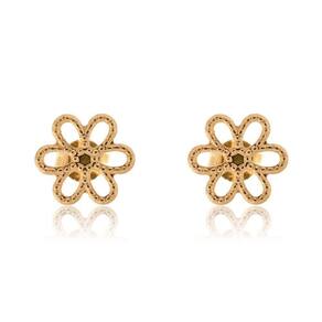 Brinco Pequeno De Flor Vazada Folheado Em Ouro 18k