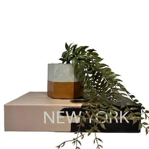 Kit decoração livro New York + vaso de cimento artesanal