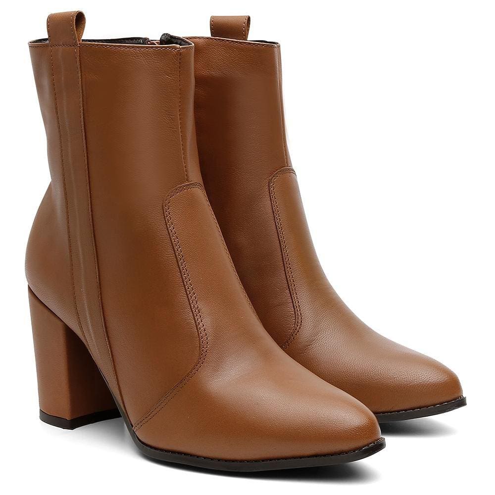 Bota Feminina Couro Salto Alto Lisa Zíper Estilo Moderna