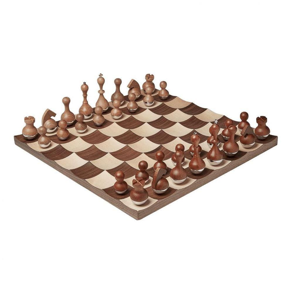 Jogo De Xadrez Em Madeira Wobble Umbra