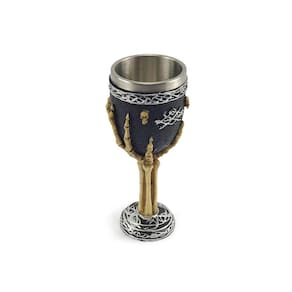Taça Cálice Em Aço Inox e Resina Crânio Medieval Mão Esqueleto Osso Rock Colecionável Decorativo Coquetel Cerveja