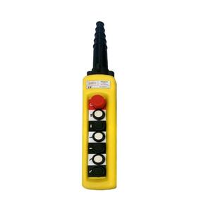 Botoeira Industrial Reforçada para Talha Modelo XAC A6713 com 6 Botões + Botão de Emergência