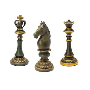 Trio De Peças Do Xadrez Decorativas Em Resina Dourado