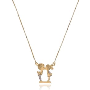 Colar Bonequinhos Se Beijando Com Detalhes Em Rodium E Folheado Em Ouro 18k