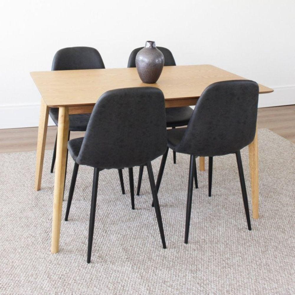 Conjunto Sala de Jantar Mesa Finlândia 120x75cm com 4 Cadeiras Tania PU Rivatti Preto