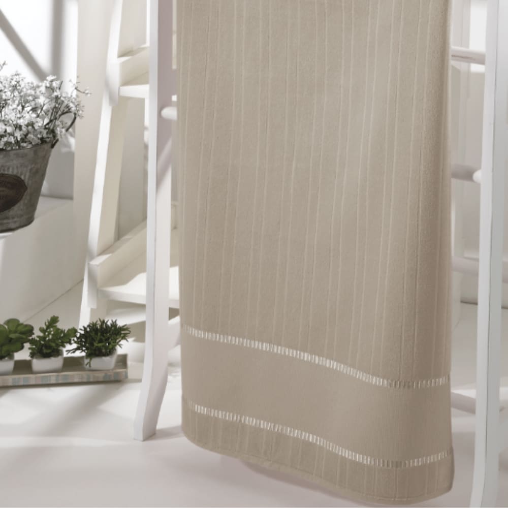 Toalha de Rosto Döhler Velour para Bordar Bella Liso - 50cm x 80cm