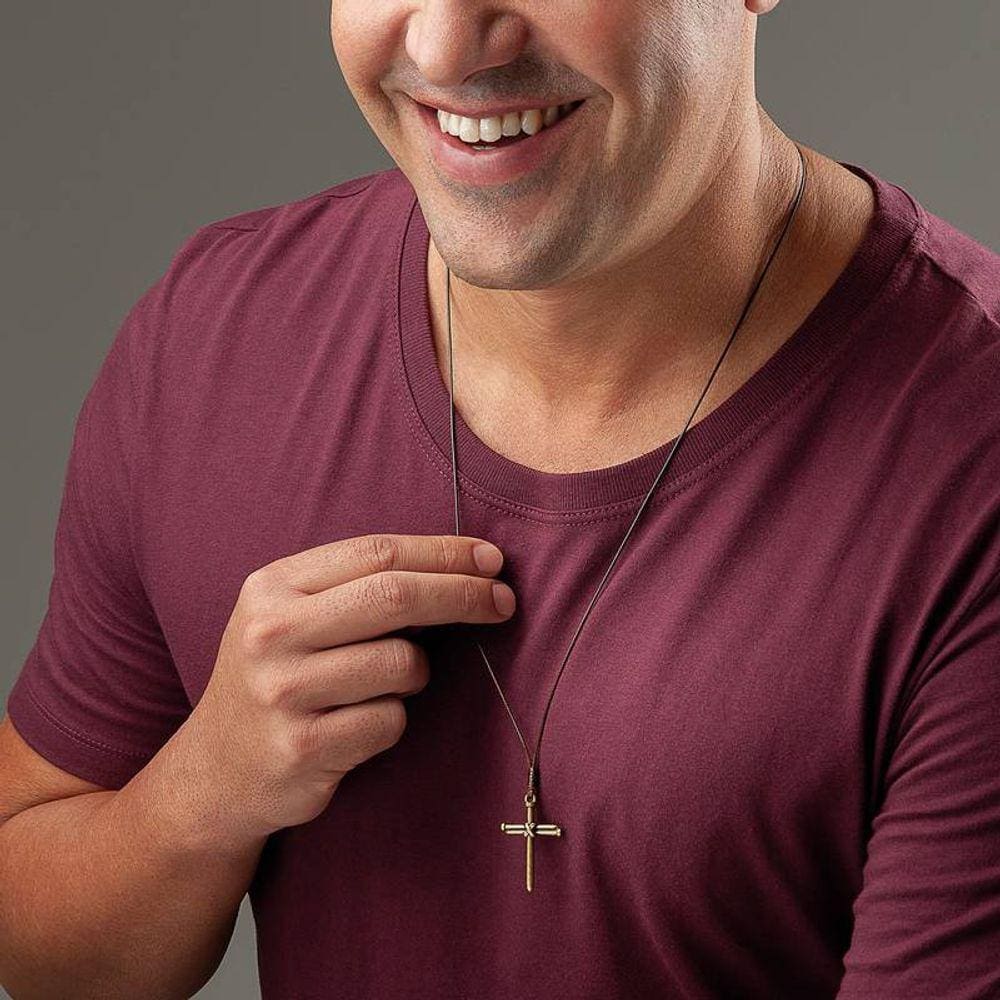 Cordão Cruz Crucifixo em Prego
