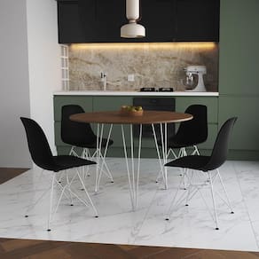 Mesa Jantar Redonda 110Cm Amêndoa Clips 3 Pés Com 4 Cadeiras Pretas Ferro Branco - Cor: Amendoa