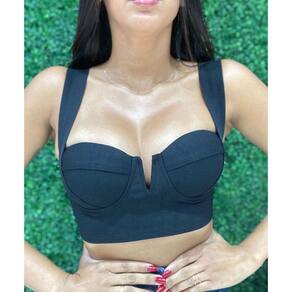 Cropped Slim Decote V e Alça Lateral Preto