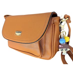 Bolsa feminina tiracolo transversal espaçosa com chaveiro