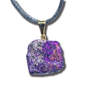 Colar Pedra Bruta Purpurita Natural Montagem Pino Dourado