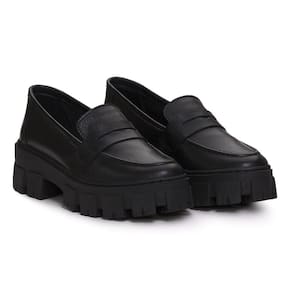 Mocassim Feminino Tratorado Couro Bico Redondo Moderno