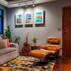 Poltrona Charles Eames Com Puff Caramelo Cor Amarelo