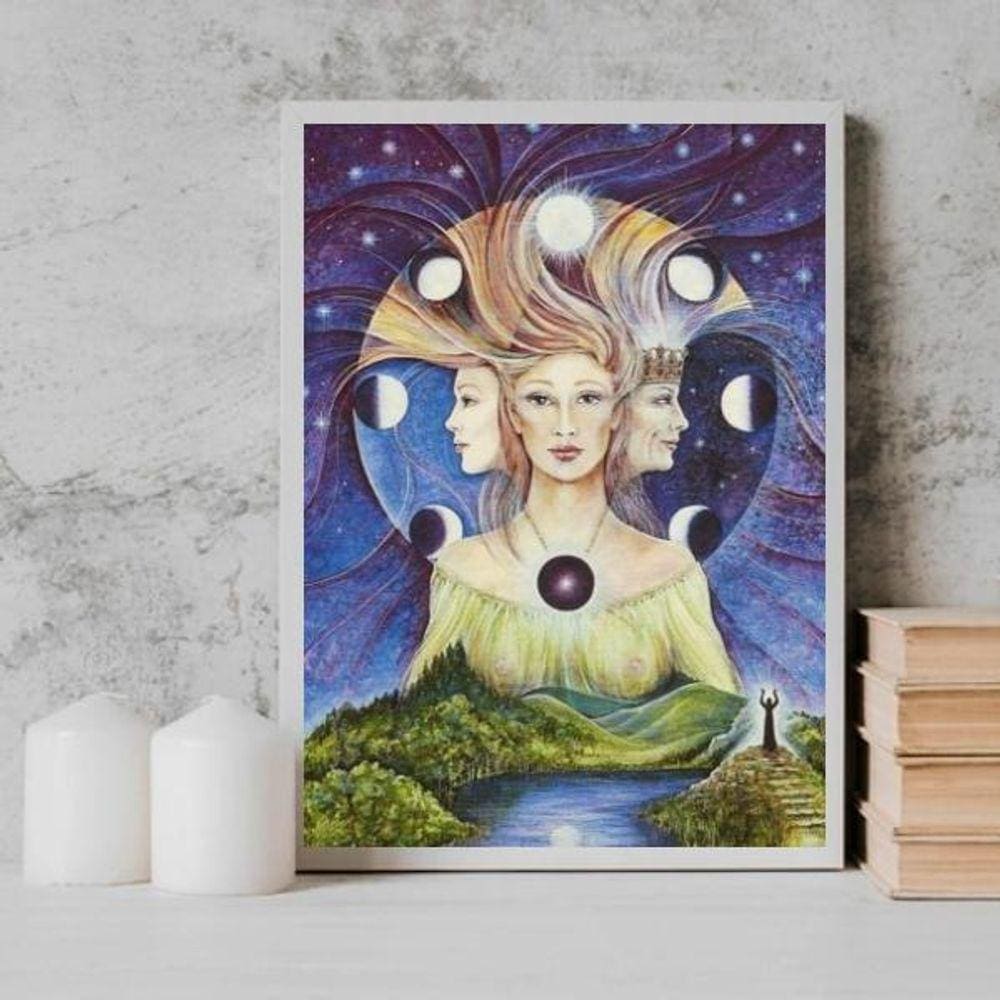 Quadro Decorativo Deusa Tríplice 45X34Cm - Com Vidro