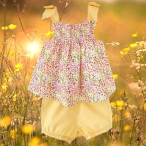 Conjunto Infantil Menina Floral Blusa de Alcinha e Shorts Amarelo