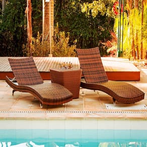 3 Espreguiçadeiras e Mesa Grécia com Balde em Alumínio para Piscina, Jardim, Área - Trama
