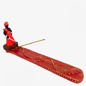 Imagem Incensário Régua Ogum Vermelho Em Resina 24 Cm