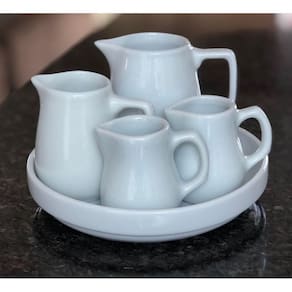 Jogo Kit 5 peças p/ Molhos e Caldas - Bandeja e jarras - Porcelana Branca