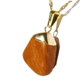 Colar Pedra Rolada Jaspe Amarelo Envolto Dourado