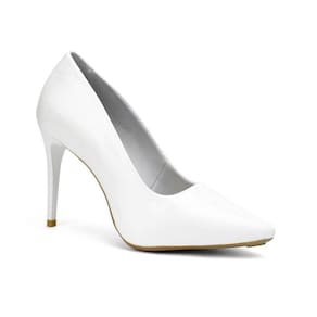 Scarpin Feminino Verniz Com Bico Fino E Salto Alto 10cm