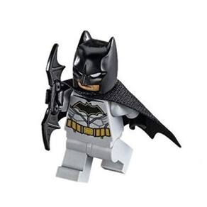 LEGO Superheroes: Minifigura do Batman Cinza com Batarang