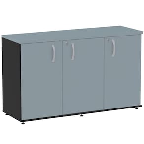 Armário Baixo Credenza Pe25 Pandin 121,50 Cm (Largura) Em Mdp Cinza E Preto Com Três Portas