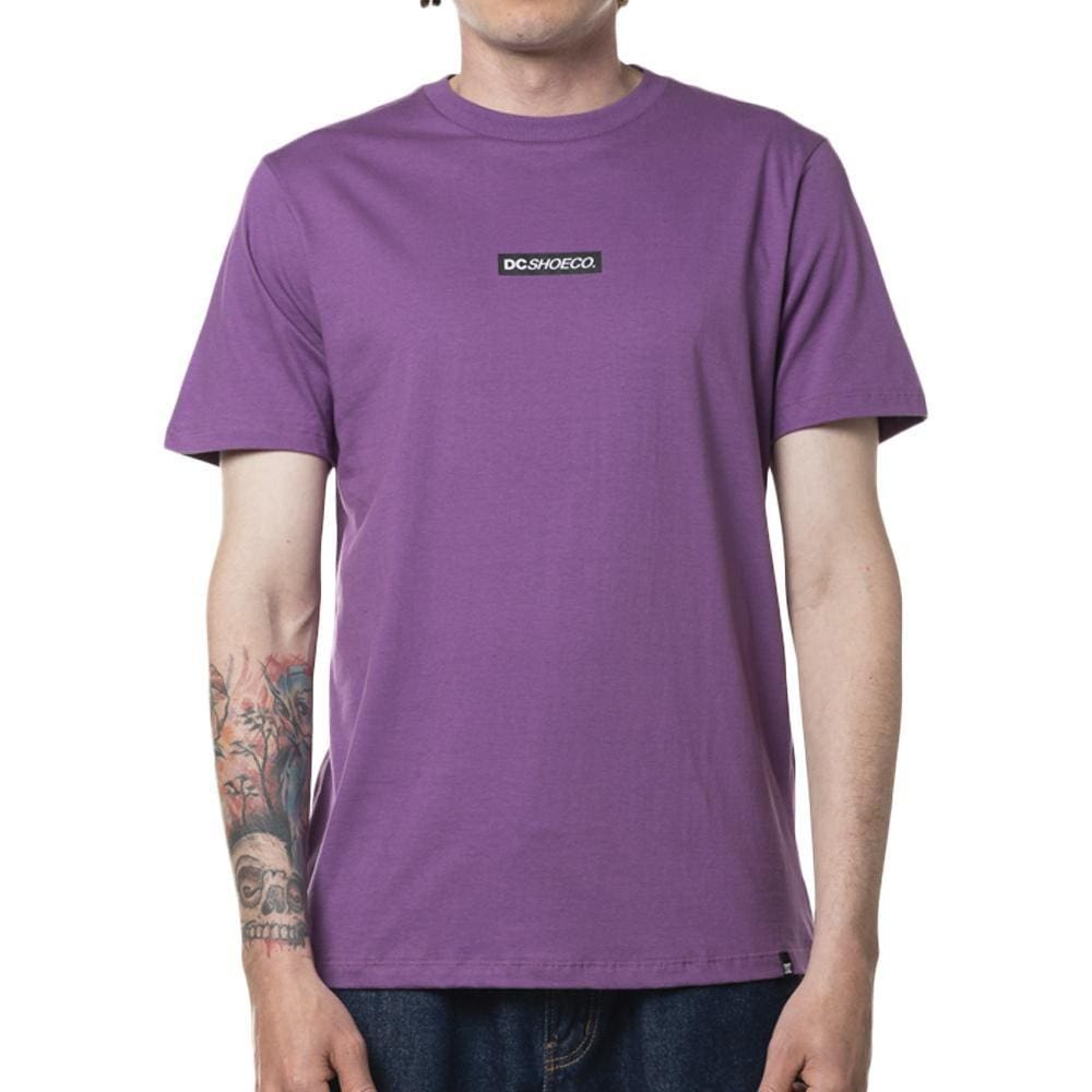 Camiseta DC Shoes Tape DC Shoeco SM24 Masculina Roxo