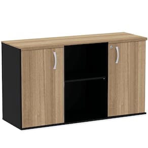 Armário Baixo Credenza PE25 Pandin 121,50 cm (largura) em MDP Cor Noce Naturalle e Preto com Duas portas
