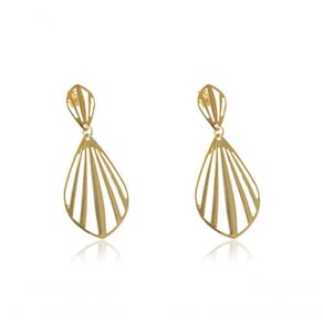 Brinco Grande De Concha Vazada Folheado Em Ouro 18K