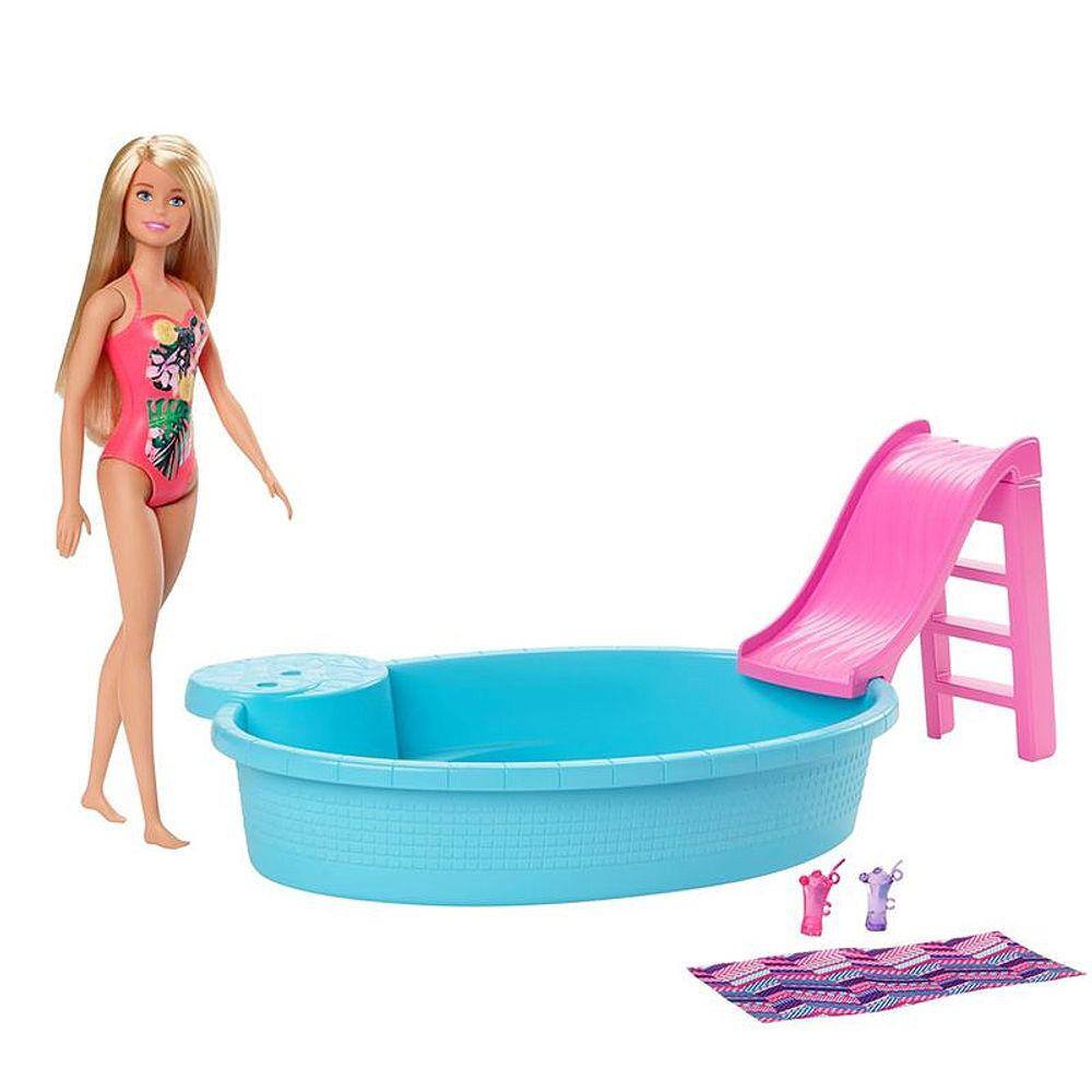 Casinha da barbie com piscina