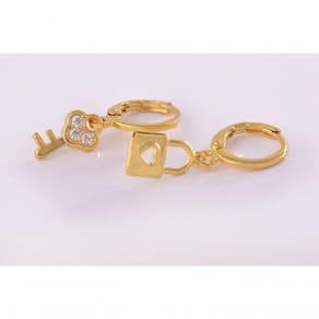 Brinco Duo Argolinha Chave E Cadeado Folheado Em Ouro 18k