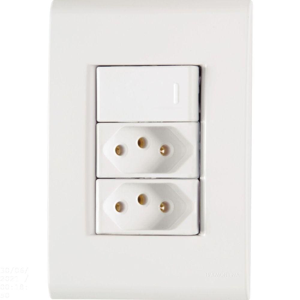 Conjunto 4x2 Com 1 Interruptor Simples 10 A 250 V E 2 Tomadas 2p+t 20 A 250 V Liz Branco