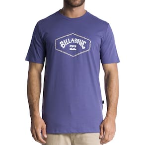 Camiseta Billabong Exit Arch SM24 Masculina Roxo