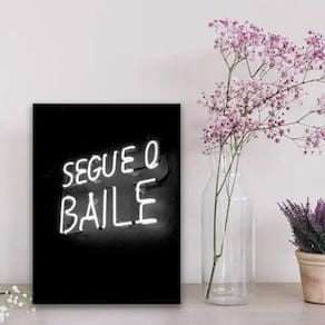 Quadro decorativo 33x24cm com vidro - Moldura preta