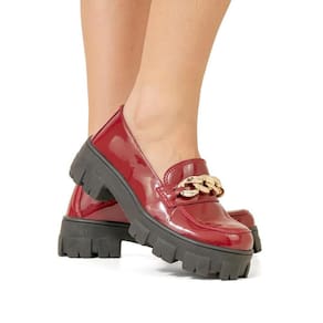 Mocassim Feminino Verniz Corrente Tratorado Estilo Conforto