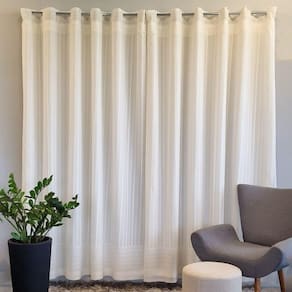 Cortina de Renda com Forro Clássica Olímpia Interlar 300x180cm Marfim