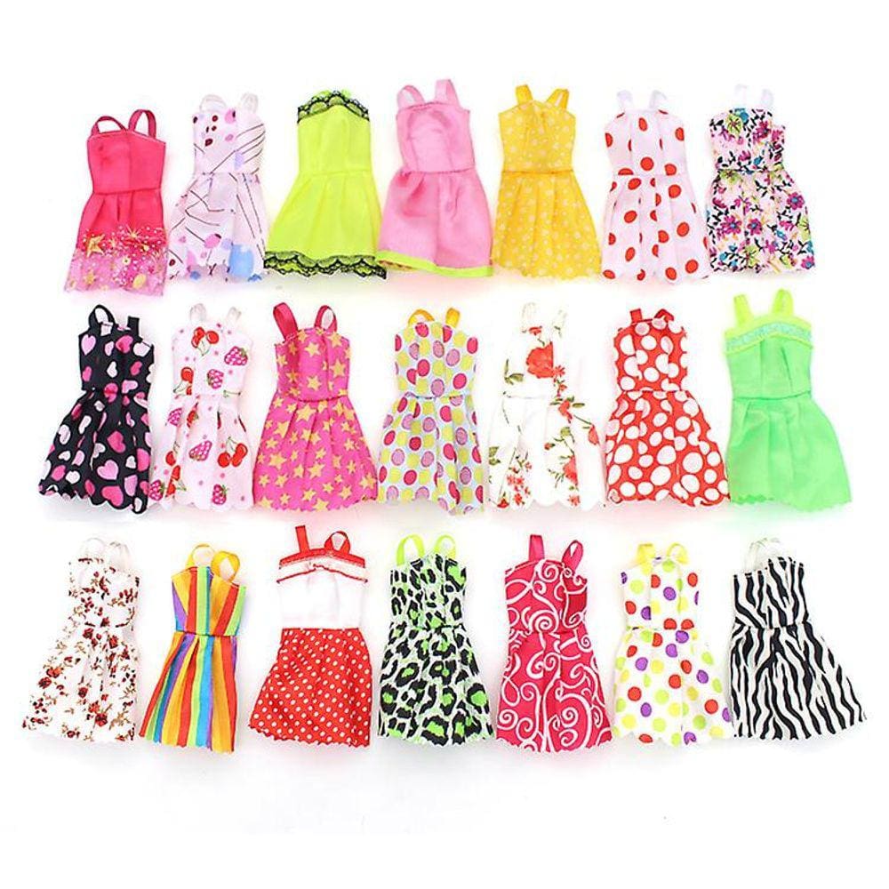 Kit com 10 Roupinhas Roupas vestidos para boneca Barbie