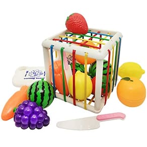 TwKueor bebê forma cubo de classificação com cozinha cortando frutas