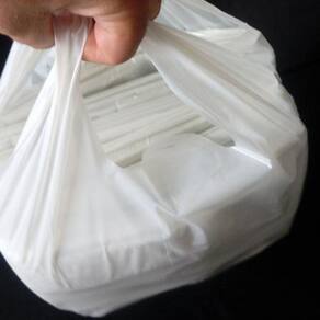 Sacolas Plásticas Recicladas 20 kg | Alça Camiseta | 8 micra
